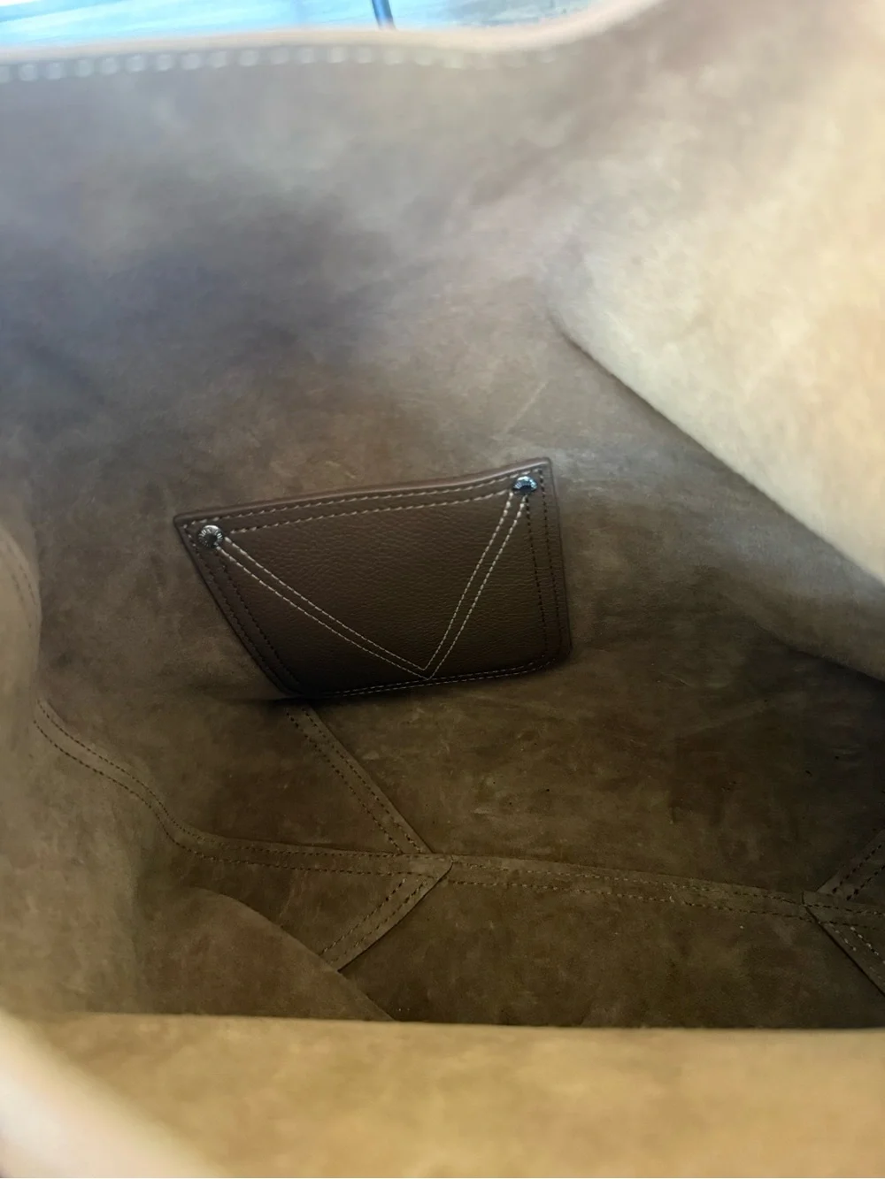 Louis Vuitton Verso Hobo Bag